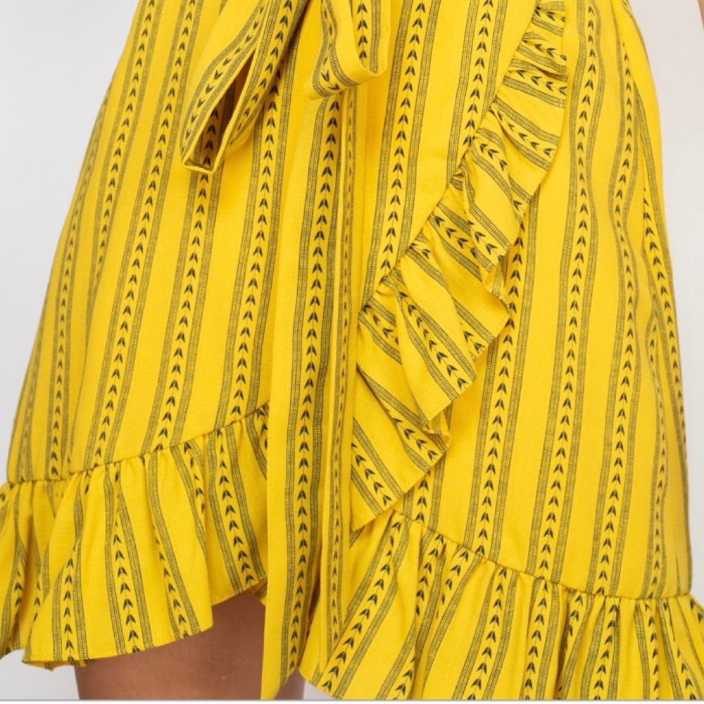 LAST ONE❗THE CLOTHING COMPANY Boho Chic Mustard Short Sleeves Ruffle Dress - Picture 4 of 10